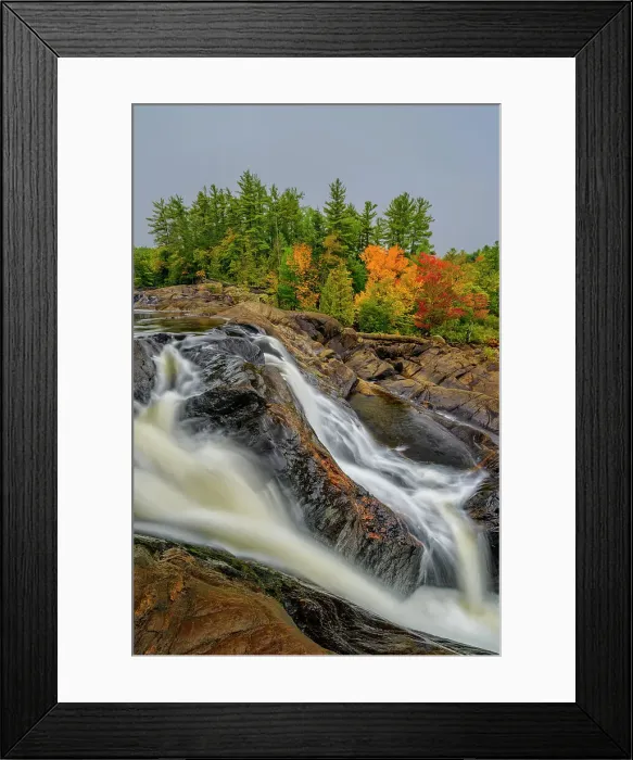 Framed Print : Autumn colour at Wilson's Falls on the Muskoka River, Bracebridge, Ontario, Canada Framed Print : Autumn colour at Wilson's Falls on the Muskoka River, Bracebridge, Ontario, Canada