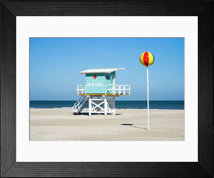 Framed Print : DEAUVILLE, Cote Fleurie, Calvados Normany, France Framed Print : DEAUVILLE, Cote Fleurie, Calvados Normany, France