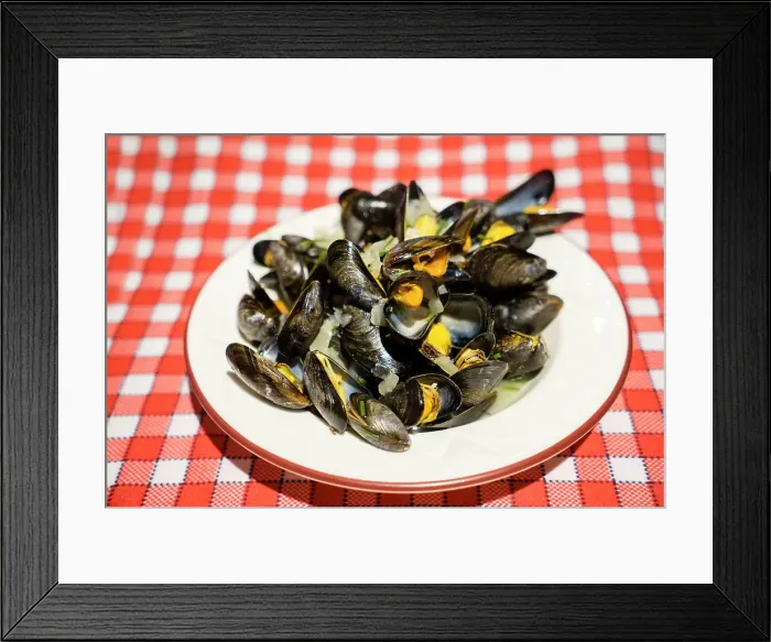 Framed Print : Moules et Frites, Mont Saint-Michel sunset Manche, Normandy, Brittany, France Framed Print : Moules et Frites, Mont Saint-Michel sunset Manche, Normandy, Brittany, France