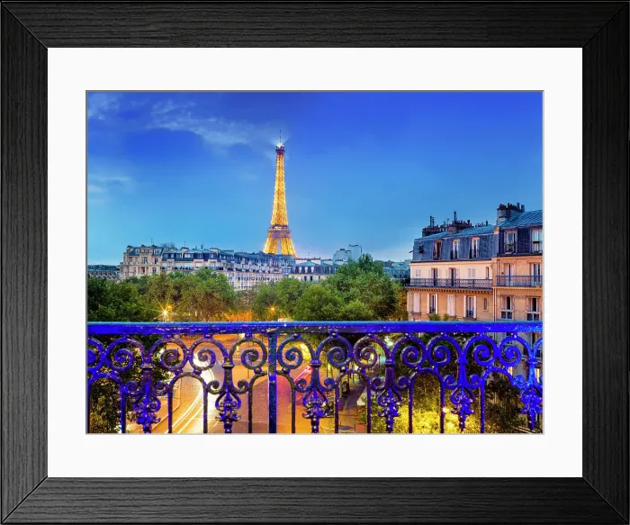 Framed Print : Eiffel Tower View, Champ de Mars, Paris, Ile de France, France Framed Print : Eiffel Tower View, Champ de Mars, Paris, Ile de France, France