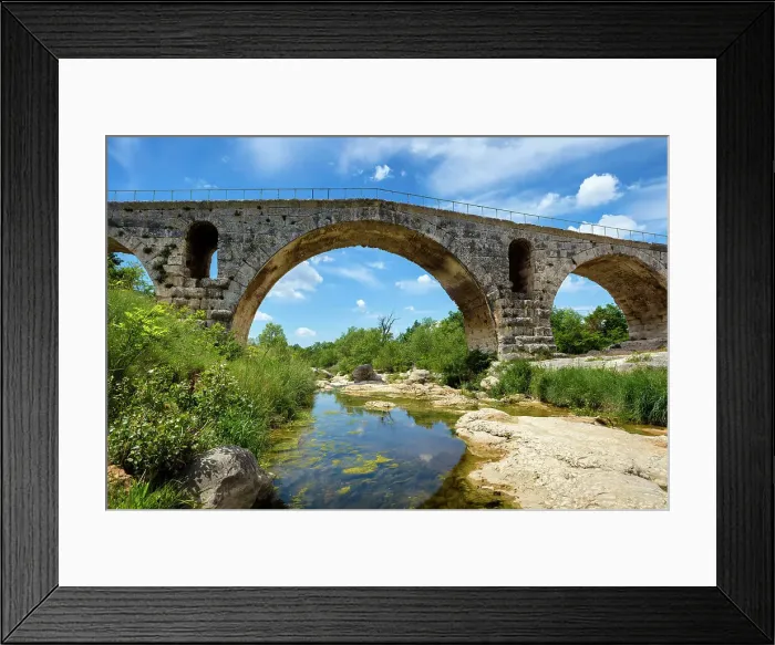 Framed Print : France, Provence, region Vaucluse, Pont Julien Roman bridge