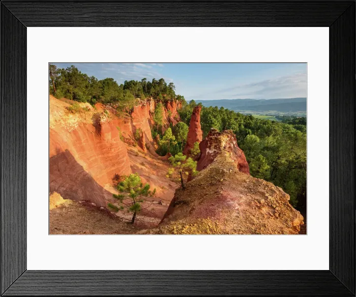 Framed Print : France, Provence, region Vaucluse, Ocher rocks near Roussillon village Framed Print : France, Provence, region Vaucluse, Ocher rocks near Roussillon village