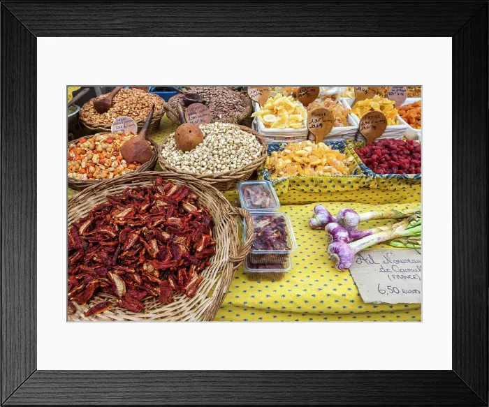 Framed Print : France, Provence, region Bouches-du-Rhone, St-Remy-de-Provence town, market Framed Print : France, Provence, region Bouches-du-Rhone, St-Remy-de-Provence town, market