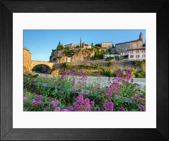Framed Print : France, Provence, region Vaucluse, Vaison-la-Romaine town Framed Print : France, Provence, region Vaucluse, Vaison-la-Romaine town