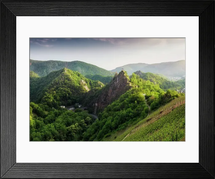 Framed Print : Castle Are on rocky peak, Altenahr, Ahr valley, Eifel, Rhineland-Palatinate, Germany