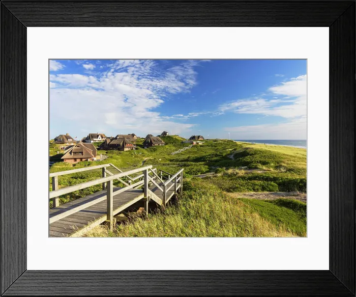 Framed Print : Traditional thatched houses amongst sand dunes, Rantum, Sylt, Schleswig Holstein, Germany