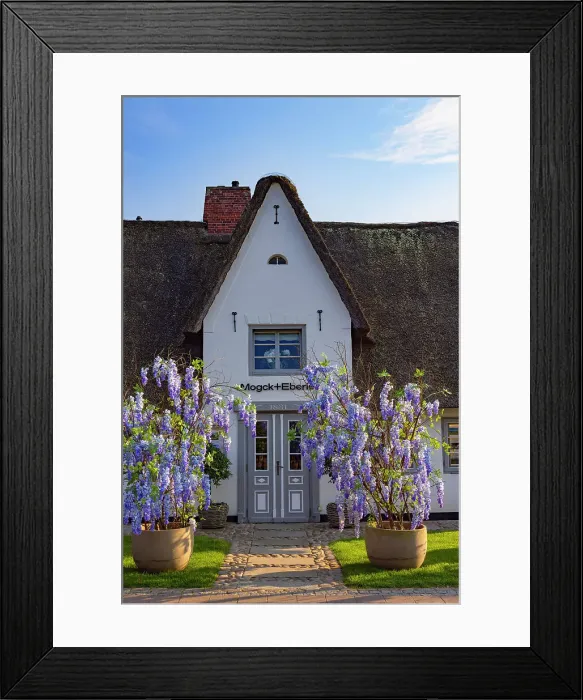 Framed Print : Traditional thatched house, Keitum, Sylt, Schleswig Holstein, Germany Framed Print : Traditional thatched house, Keitum, Sylt, Schleswig Holstein, Germany