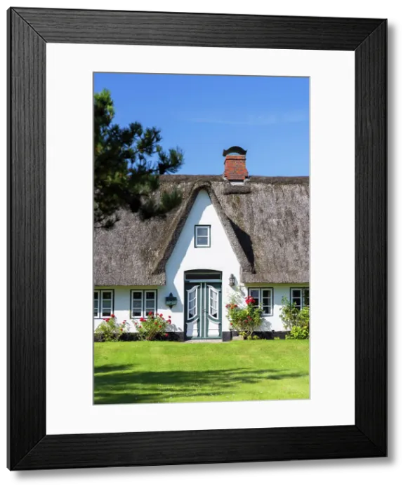 Framed Print : Traditional thatched house, Tinnum, Sylt, Schleswig Holstein, Germany