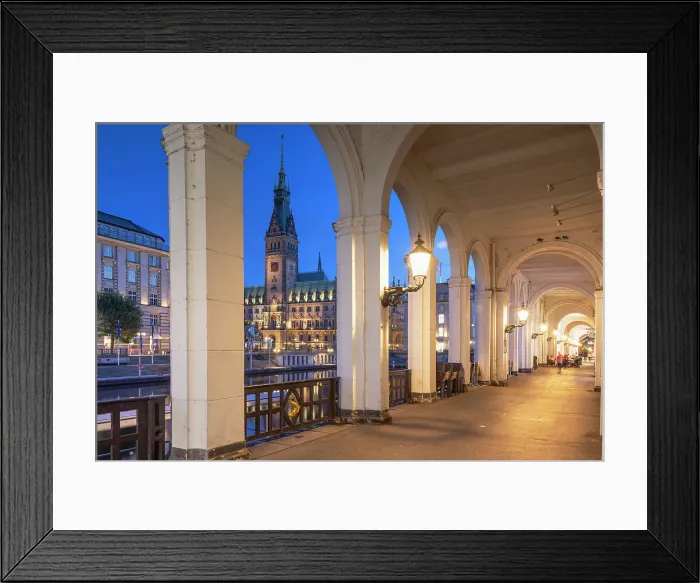 Framed Print : Rathaus (Town Hall) at dusk, Hamburg, Germany Framed Print : Rathaus (Town Hall) at dusk, Hamburg, Germany