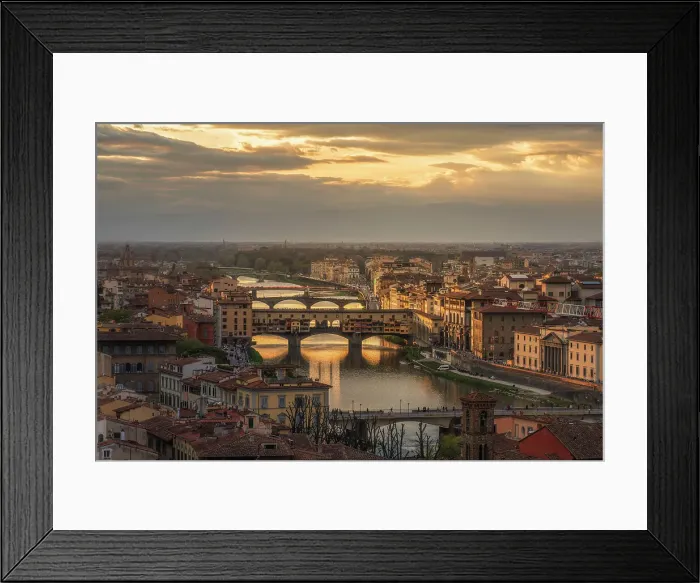 Framed Print : The Ponte Vecchio and the Florence city centre as seen from the elevated view of Piazzale Michelangelo. Florence, Italy Framed Print : The Ponte Vecchio and the Florence city centre as seen from the elevated view of Piazzale Michelangelo. Florence, Italy
