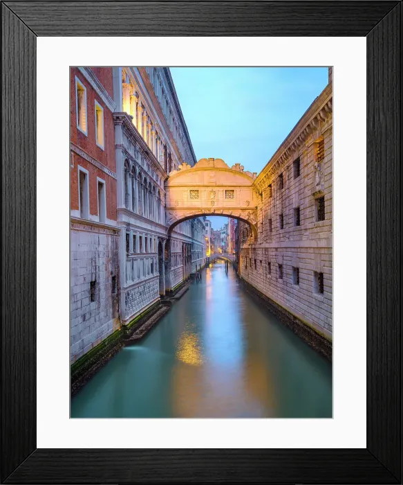 Framed Print : Bridge of Sighs, Ponte dei Sospiri, Venice, Italy Framed Print : Bridge of Sighs, Ponte dei Sospiri, Venice, Italy