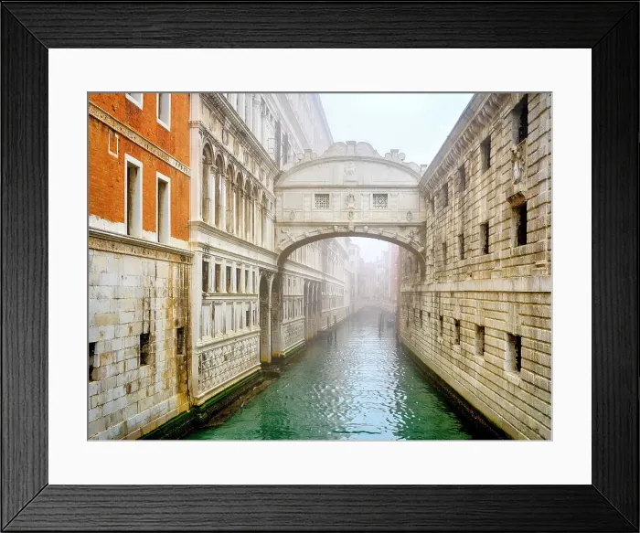 Framed Print : Bridge of Sighs, Ponte dei Sospiri, Venice, Italy Framed Print : Bridge of Sighs, Ponte dei Sospiri, Venice, Italy