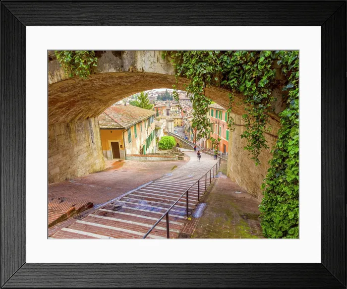 Framed Print : Via dell Acquedotto, Perugia, Umbria, Central Italy Framed Print : Via dell Acquedotto, Perugia, Umbria, Central Italy