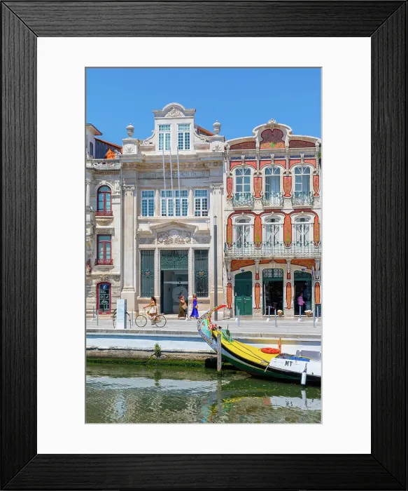Framed Print : A Moliceiro with Traditional Art Nouveau Buildings, Aveiro, Portugal, Southern Europe Framed Print : A Moliceiro with Traditional Art Nouveau Buildings, Aveiro, Portugal, Southern Europe