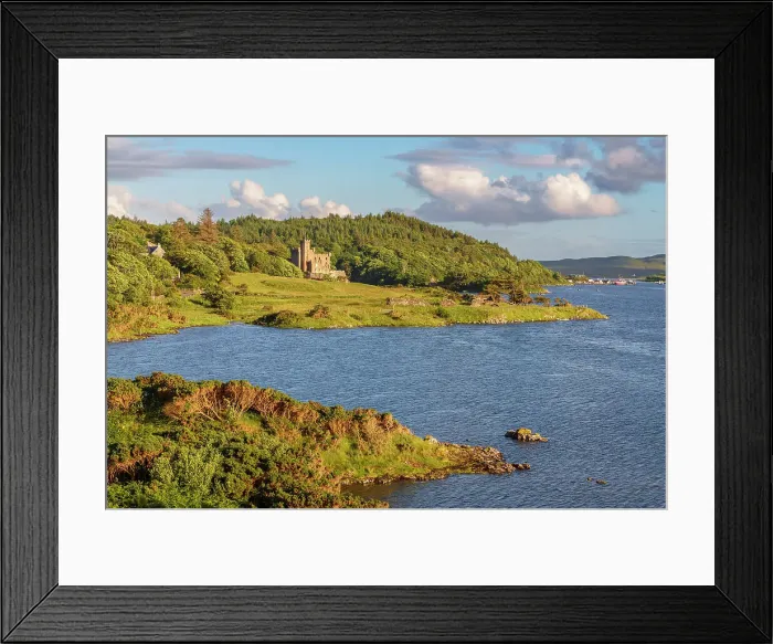 Framed Print : Dunvegan Castle, Loch Dunvegan, Duirinish Peninsula, Isle of Skye, Inner Hebrides, Highlands, Scotland, UK Framed Print : Dunvegan Castle, Loch Dunvegan, Duirinish Peninsula, Isle of Skye, Inner Hebrides, Highlands, Scotland, UK