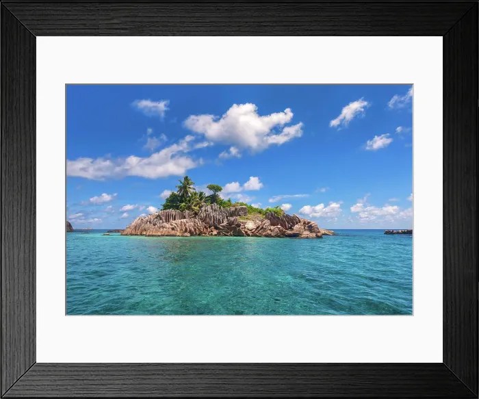Framed Print : Seychelles, Praslin, St. Pierre island, Indian Ocean Framed Print : Seychelles, Praslin, St. Pierre island, Indian Ocean