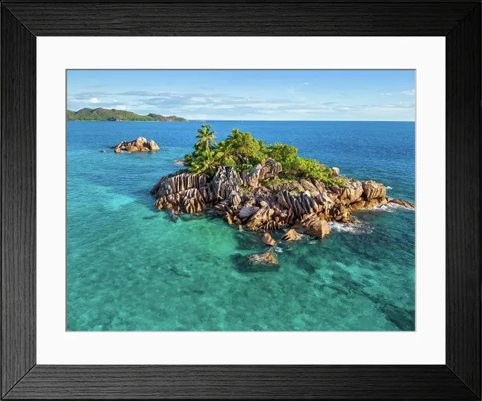 Framed Print : Seychelles, Praslin, St. Pierre island, Indian Ocean Framed Print : Seychelles, Praslin, St. Pierre island, Indian Ocean