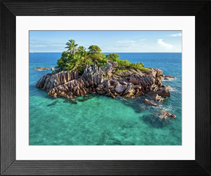 Framed Print : Seychelles, Praslin, St. Pierre island, Indian Ocean Framed Print : Seychelles, Praslin, St. Pierre island, Indian Ocean