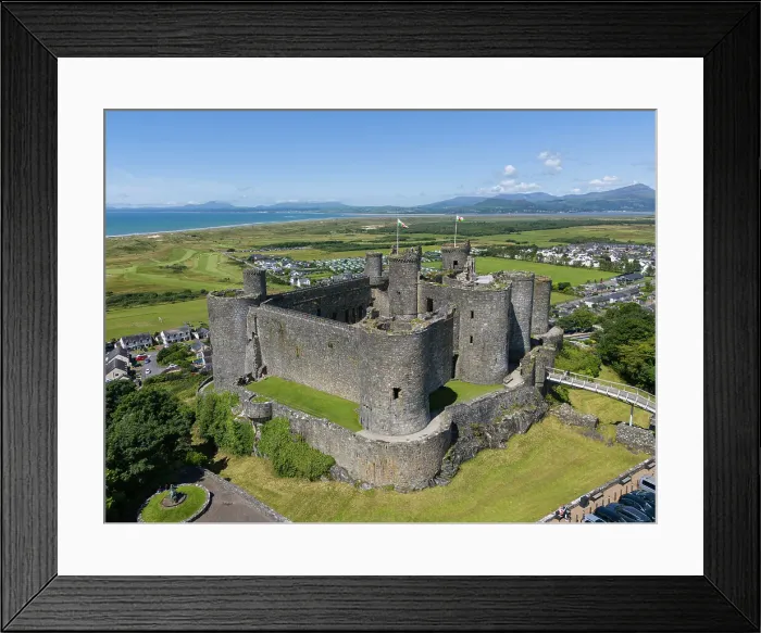 Framed Print : Conwy Castle and River Conwy, Wales, UKfort Framed Print : Conwy Castle and River Conwy, Wales, UKfort