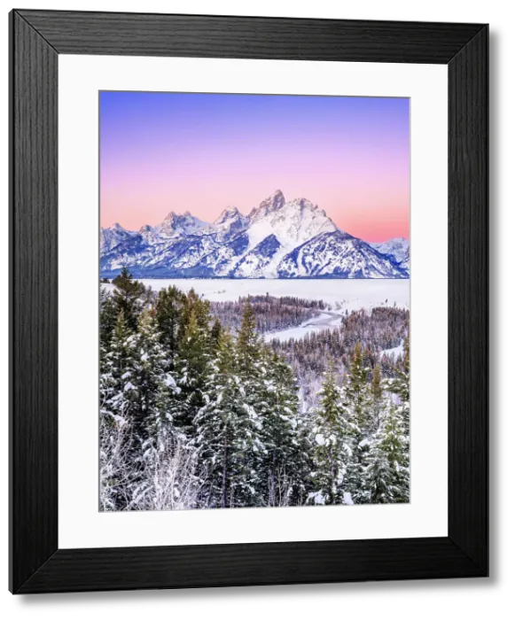 Framed Print : Sunrise illuminating the Teton Mountain Range, Snake River Overlook, Alpenglow Winter Sunrise Grand Teton National Park, Wyoming, USA Framed Print : Sunrise illuminating the Teton Mountain Range, Snake River Overlook, Alpenglow Winter Sunrise Grand Teton National Park, Wyoming, USA