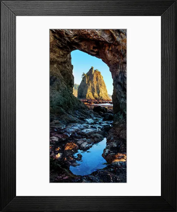 Framed Print : Sea Stacks seen through Hole in the Wall, Rialto Beach sunset Olympic national Park, Washington State, USA Framed Print : Sea Stacks seen through Hole in the Wall, Rialto Beach sunset Olympic national Park, Washington State, USA