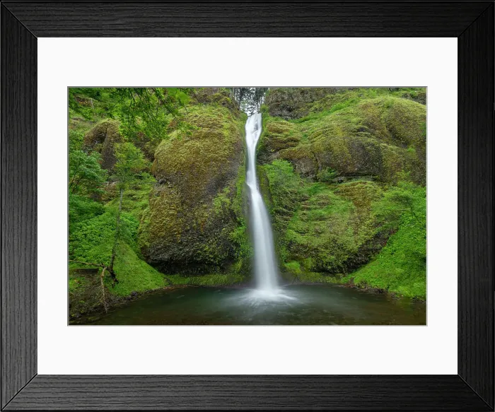 Framed Print : Horsetail Falls, Columbia River Gorge, Oregon, USA Framed Print : Horsetail Falls, Columbia River Gorge, Oregon, USA