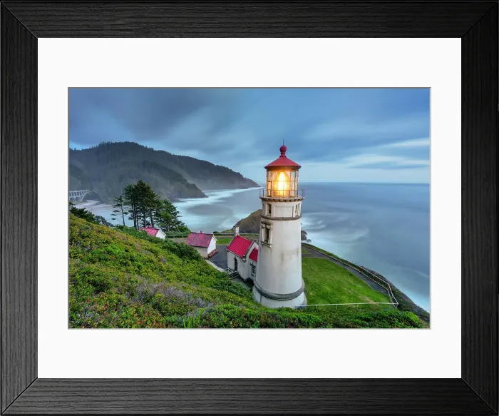 Framed Print : Haceta Head Lighthouse at Dusk, Oregon, USA Framed Print : Haceta Head Lighthouse at Dusk, Oregon, USA