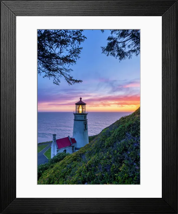 Framed Print : Haceta Head Lighthouse at Sunset, Oregon, USA Framed Print : Haceta Head Lighthouse at Sunset, Oregon, USA