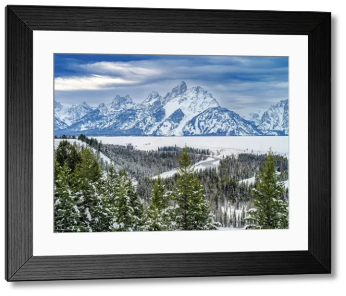Framed Print : Winter Landscape of Snake River Grand Teton National Park, Wyoming, USA Framed Print : Winter Landscape of Snake River Grand Teton National Park, Wyoming, USA