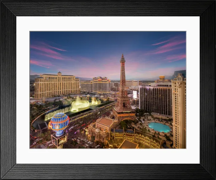 Framed Print : Fountain of the Bellagio Hotel Las Vegas Strip Las Vegas, Nevada, USA Framed Print : Fountain of the Bellagio Hotel Las Vegas Strip Las Vegas, Nevada, USA