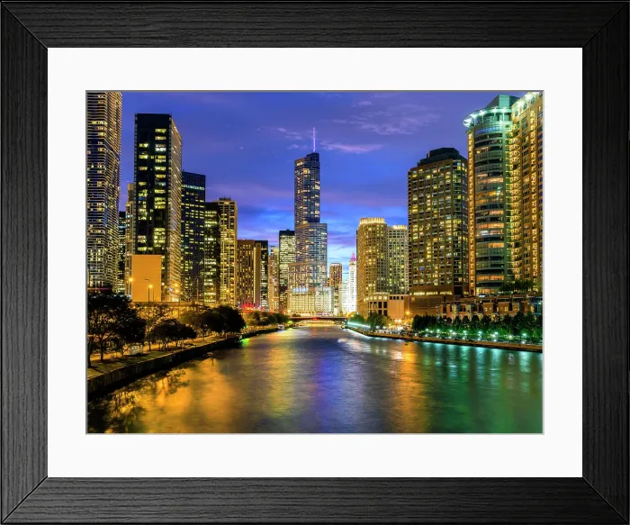 Framed Print : Chicago River and River walk, view to Trump Tower Chicago, Illinois, Midwest, USA Framed Print : Chicago River and River walk, view to Trump Tower Chicago, Illinois, Midwest, USA