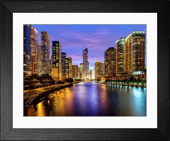 Framed Print : Chicago River and River walk, View to Trump Tower Chicago, Illinois, Midwest, USA Framed Print : Chicago River and River walk, View to Trump Tower Chicago, Illinois, Midwest, USA