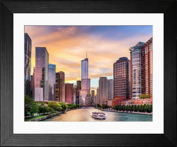 Framed Print : Chicago River and River walk, View to Trump Tower Chicago, Illinois, Midwest, USA Framed Print : Chicago River and River walk, View to Trump Tower Chicago, Illinois, Midwest, USA