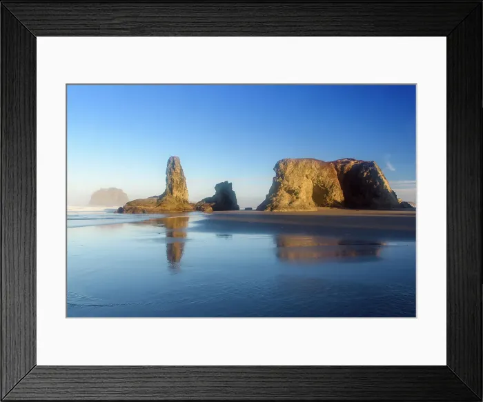 Framed Print : Sea stack rocks on Bandon Beach at low tide at dawn, Bandon, Oregon, USA Framed Print : Sea stack rocks on Bandon Beach at low tide at dawn, Bandon, Oregon, USA