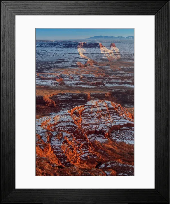 Framed Print : Overlooking snow covered eroded sandstone formations in the Colrado River canyon below Dead Horse Point, Dead Horse Point State Park, Utah, USA Framed Print : Overlooking snow covered eroded sandstone formations in the Colrado River canyon below Dead Horse Point, Dead Horse Point State Park, Utah, USA