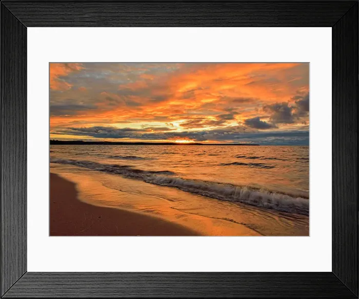 Framed Print : Lake Superior shoreline at sunset, Munising, Michigan, USA Framed Print : Lake Superior shoreline at sunset, Munising, Michigan, USA