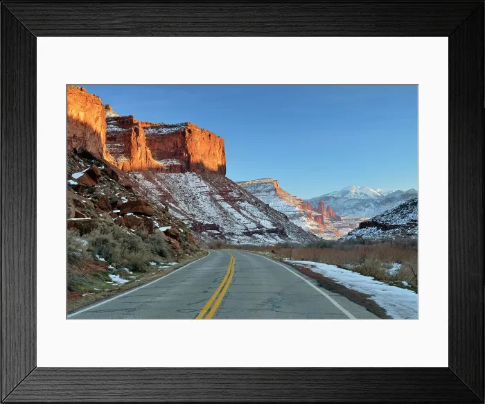 Framed Print : Highway 128 and red rock formations with snow near sunset in winter, Colordao Riverway Recreation Area, Utah, USA Framed Print : Highway 128 and red rock formations with snow near sunset in winter, Colordao Riverway Recreation Area, Utah, USA