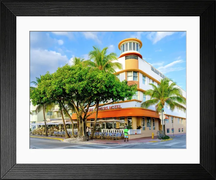 Framed Print : Waldorf Towers HotelMiami, Florida, USA Framed Print : Waldorf Towers HotelMiami, Florida, USA