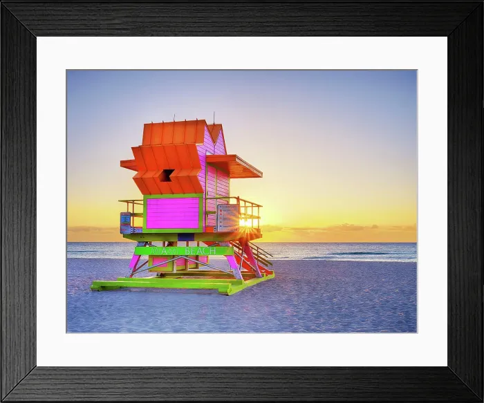 Framed Print : Liefguard hut, South Miami Beach, Miami, Florida, USA Framed Print : Liefguard hut, South Miami Beach, Miami, Florida, USA