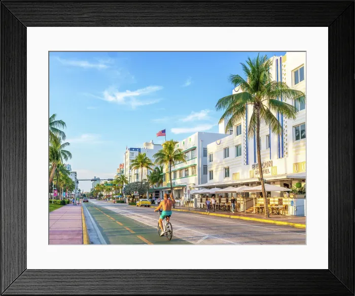 Framed Print : South Beach, Ocean Drive, Miami, Florida, USA Framed Print : South Beach, Ocean Drive, Miami, Florida, USA