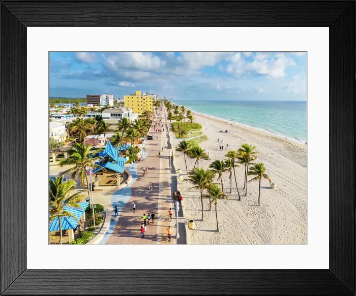 Framed Print : Sunrise, early Morning, Hollywood Beach Miami, Florida, USA Framed Print : Sunrise, early Morning, Hollywood Beach Miami, Florida, USA