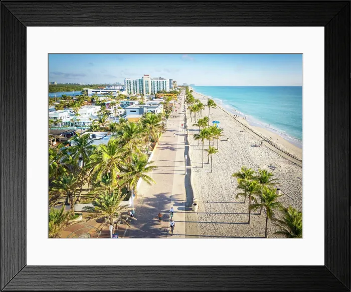 Framed Print : Early Morning, Hollywood Beach Miami, Florida, USA Framed Print : Early Morning, Hollywood Beach Miami, Florida, USA