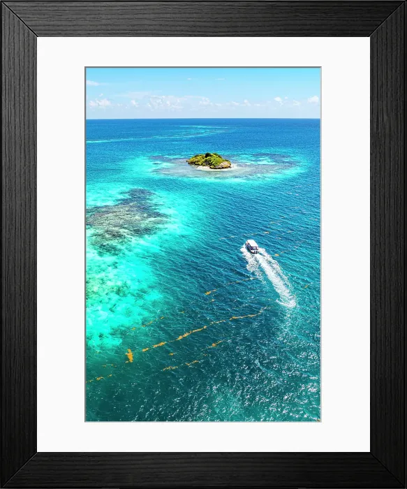 Framed Print : Boat for tourists sailing in the clear blue sea approaching the reef, aerial view, Antigua, Antigua & Barbuda, Caribbean Framed Print : Boat for tourists sailing in the clear blue sea approaching the reef, aerial view, Antigua, Antigua & Barbuda, Caribbean