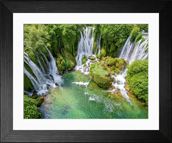 Framed Print : Bosnia Herzegovina, Kravica waterfall, Trebizat river Framed Print : Bosnia Herzegovina, Kravica waterfall, Trebizat river