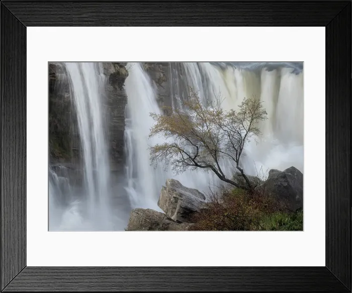 Framed Print : Lundbreck Falls, Lundbreck, Alberta, Canada Framed Print : Lundbreck Falls, Lundbreck, Alberta, Canada