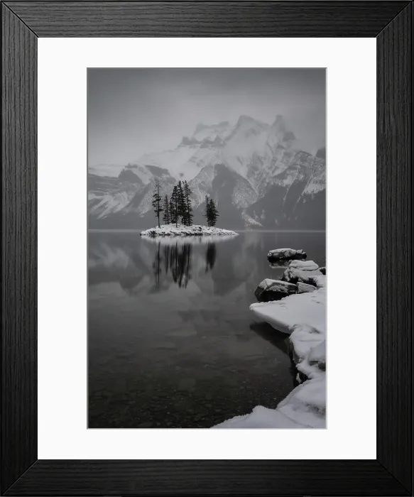 Framed Print : Lake Minnewanka, Banff National Park, Alberta, Canada Framed Print : Lake Minnewanka, Banff National Park, Alberta, Canada