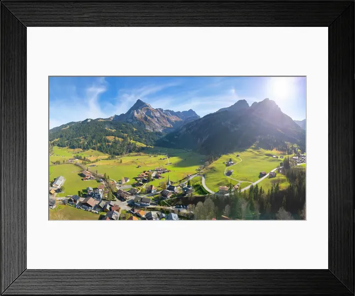 Framed Print : Gsteig bei Gstaad, Berner Oberland, Switzerland Framed Print : Gsteig bei Gstaad, Berner Oberland, Switzerland