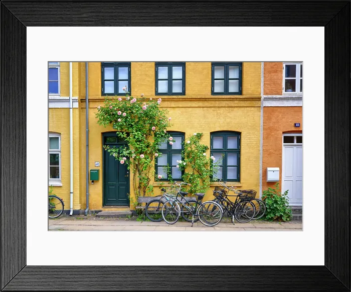 Framed Print : A house in the Old town near Kastellet. Copenhagen, Denmark Framed Print : A house in the Old town near Kastellet. Copenhagen, Denmark