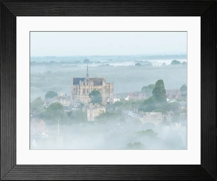 Framed Print : Arundel Castle on a beautiful misty morning, West Sussex, England. Summer (July) 2024 Framed Print : Arundel Castle on a beautiful misty morning, West Sussex, England. Summer (July) 2024