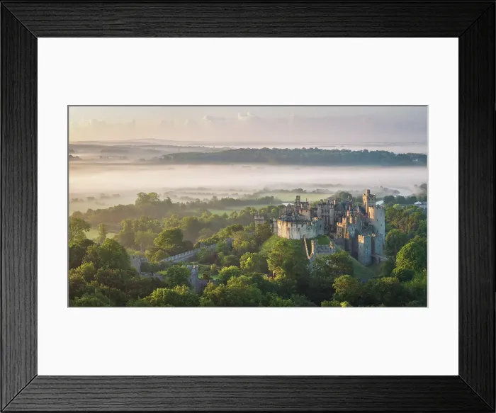 Framed Print : Arundel Castle on a beautiful misty morning, West Sussex, England. Summer (July) 2024 Framed Print : Arundel Castle on a beautiful misty morning, West Sussex, England. Summer (July) 2024
